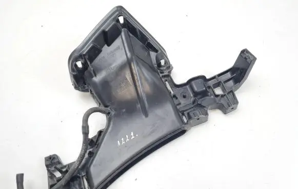 Audi e-tron Air intake duct part 4KE121763A 4KE121763