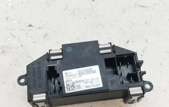 Skoda Superb B6 (3T) Heater blower fan relay 3C0907521E 997212M 2468105373