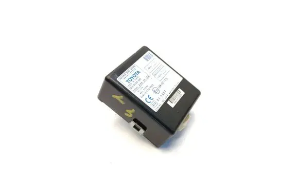 Toyota Corolla Verso AR10 Door control unit/module 897410F010 61B168000 89741-0F010