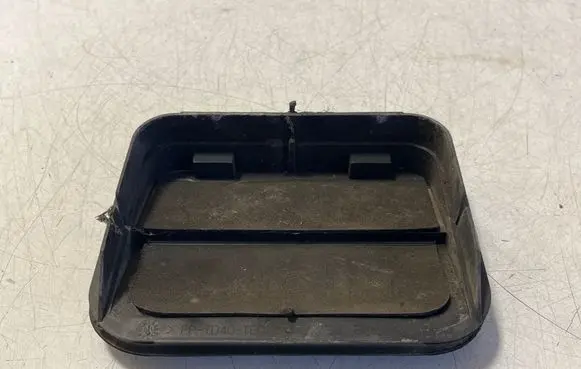 Tesla Model S Quarter panel pressure vent 2F2AB280B62AB