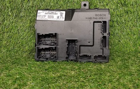 Ford Fiesta Comfort/convenience module DN1T15K600LE F005V01747