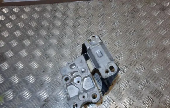 Ford Fiesta Gearbox mount 8V517M121AB