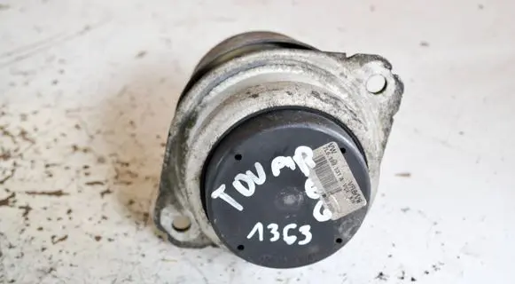 Volkswagen Touareg I Engine mount bracket 7L6199131A 18062005