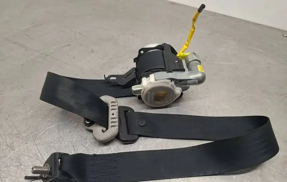 Mazda 5 Front seatbelt T89334T 0434086 BGD530221