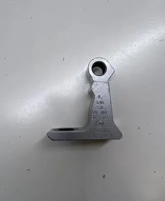 Audi Q7 4M Front door upper hinge 8S0833403A A046574