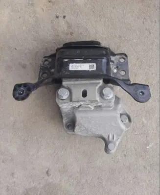 Seat Leon (5F) Gearbox mounting bracket 5q019955bg