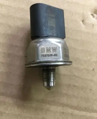 Fuel pressure sensor