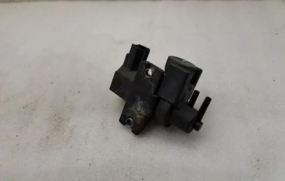 Toyota Corolla Verso AR10 Valve vacuum 258190R011