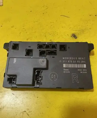 Mercedes-Benz E W211 Door control unit/module 2118702085
