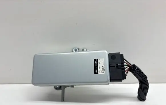 Nissan Juke I F15 Fuel injection pump control unit/module 170011KA1A 1049930740