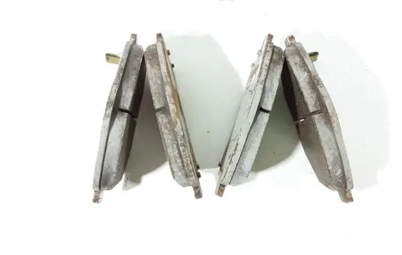 Toyota Corolla Verso AR10 Brake pads (front) 00301
