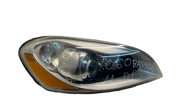 Volvo XC60 Headlight/headlamp 30763136 89902825
