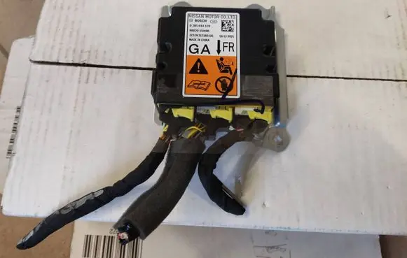 Nissan Leaf II (ZE1) Airbag control unit/module 98820SSH0B 0285014170 ZE5SH21Z160126