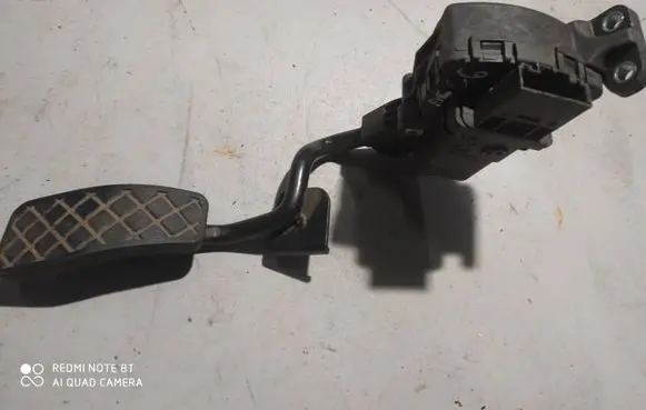 Audi A6 S6 C6 4F Accelerator throttle pedal 4F2721523