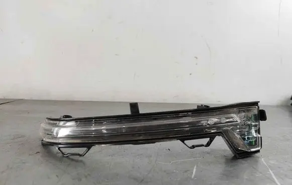 Peugeot 2008 II Mirror indicator light 212930833