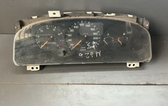 Mazda 626 Speedometer (instrument cluster)