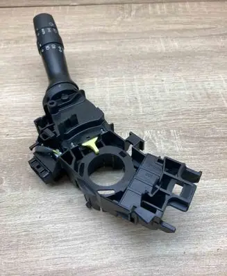 Toyota Yaris Wiper turn signal indicator stalk/switch 173832 17F373