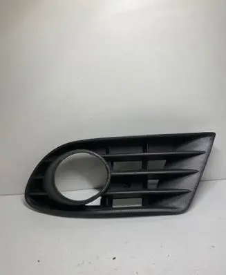 Volkswagen Golf Plus Front fog light trim/grill 5M0853666B