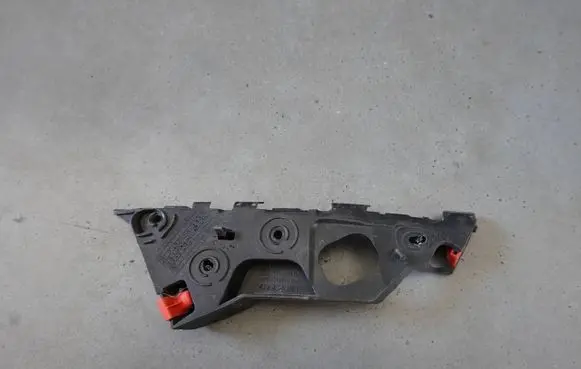 Opel Corsa D Front bumper mounting bracket 13179964 475498858