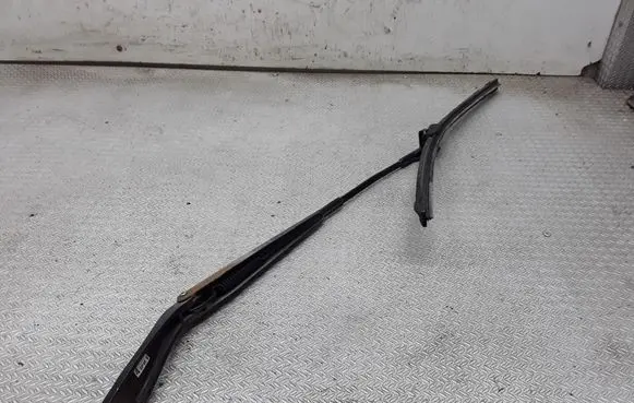 Mazda 3 I Windshield/front glass wiper blade 