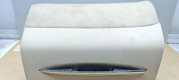 Mercedes-Benz CLK A209 C209 Glove box A2096800191