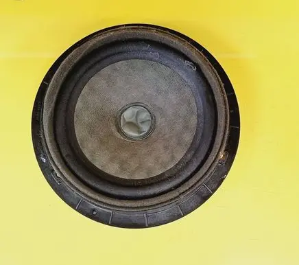 Suzuki Swift I Front door speaker 3910262J10