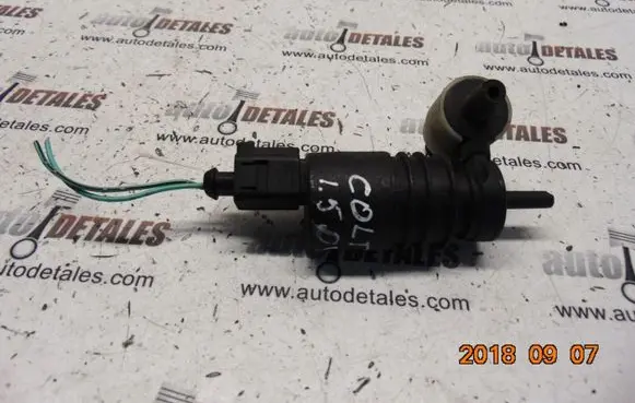 Mitsubishi Colt Windscreen/windshield washer pump