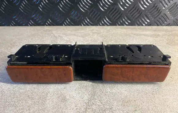 Volkswagen Phaeton Ashtray (front) 3123400AB 3D0857558B