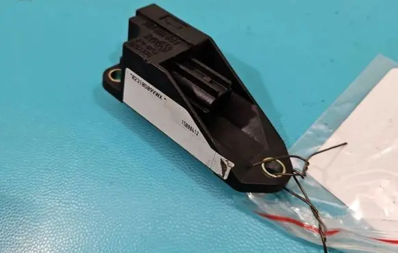 Volkswagen Golf IV Fuel cut-off switch 5WK42895 IMPRK1372406