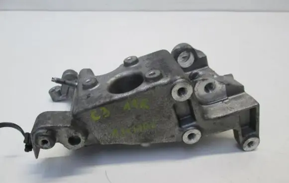Citroen C3 Engine mounting bracket 9681861680
