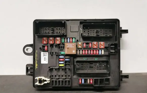 Cadillac ATS Fuse module 23134073