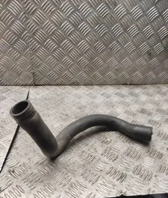 Volkswagen PASSAT B6 Coolant pipe/hose 