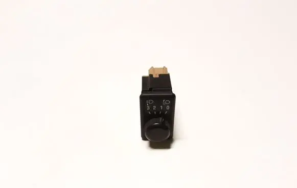 Nissan Patrol Y61 Headlight level height control switch 0306W