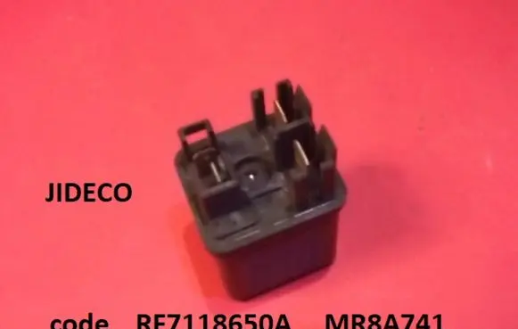Mazda 323 Glow plug pre-heat relay RF7118650A MR8A741