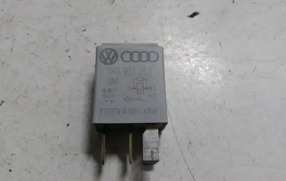 Volkswagen Caddy Other relay 1K0951253