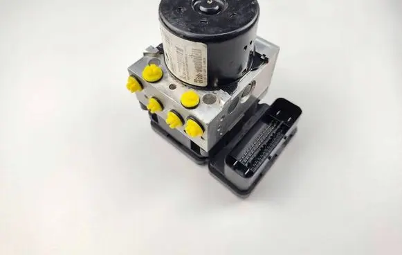Jeep Grand Cherokee (WK) ABS Pump P52124456AA 25092643893 25061015224