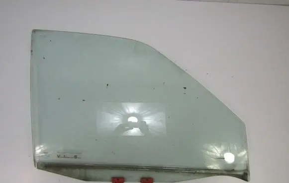Ford Maverick Front door window glass four-door 