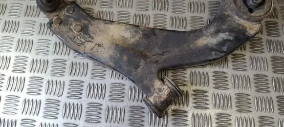Ford Mondeo Mk III Front lower control arm/wishbone