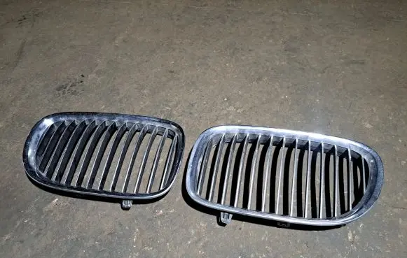 BMW 7 F01 F02 F03 F04 Front bumper upper radiator grill 51137211658 10627110 51137211657