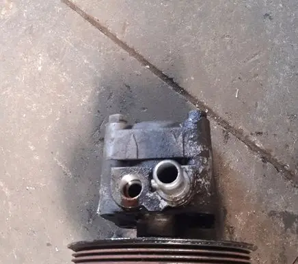 Volvo S70 V70 V70 XC Power steering pump