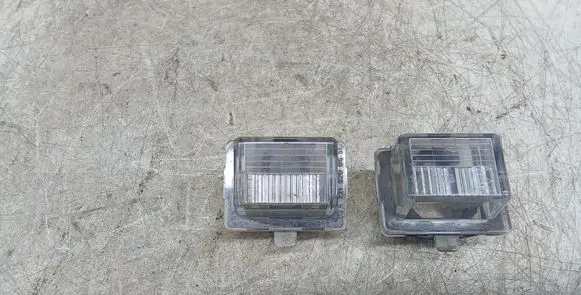 Mercedes-Benz E W212 Number plate light A2218200456