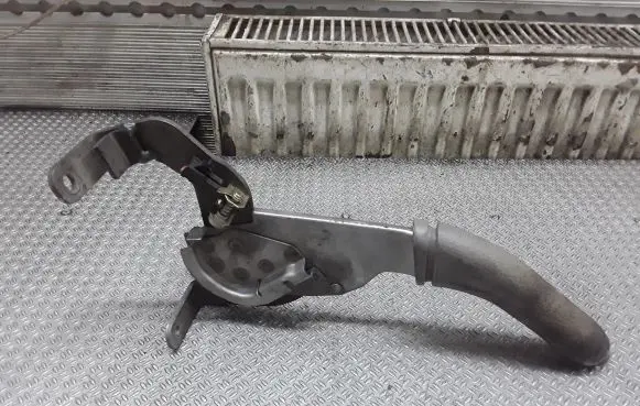 KIA Sorento Handbrake/parking brake lever assembly