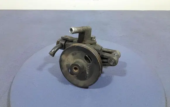 Hyundai Tucson JM Power steering pump 571002E000