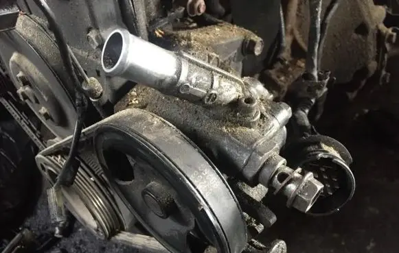 Mazda 323 Power steering pump