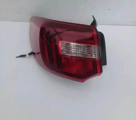 Opel Grandland X Rear/tail lights YP00098380 81660101