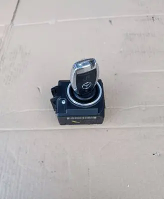 Mercedes-Benz C W204 Ignition lock A2075450108