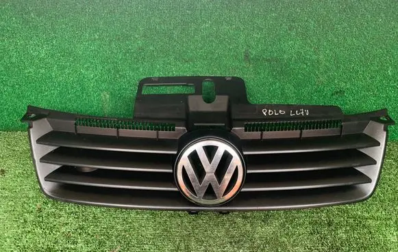 Volkswagen Polo Front grill 