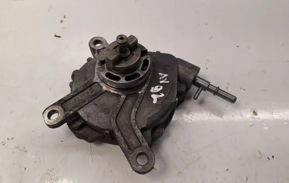 Toyota Avensis T250 Vacuum pump 293000R010