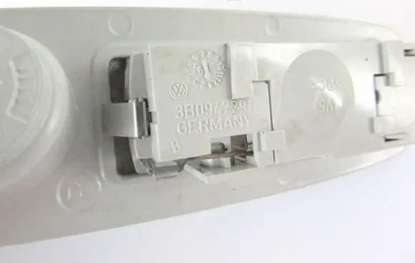 Volkswagen PASSAT B5 Other interior light 3B0947291