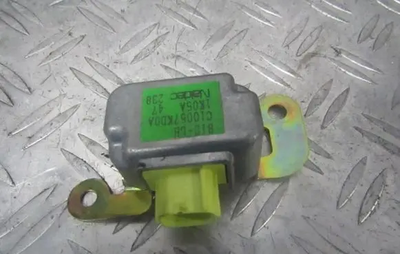 Mazda Premacy Airbag deployment crash/impact sensor c10057kd0a 1k05a